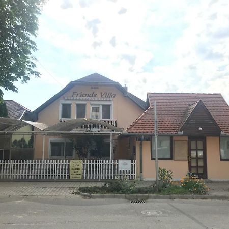 Friends Villa Apartments Hévíz Exteriör bild