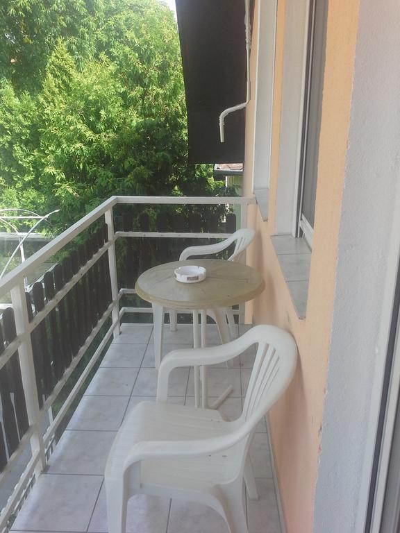Friends Villa Apartments Hévíz Exteriör bild