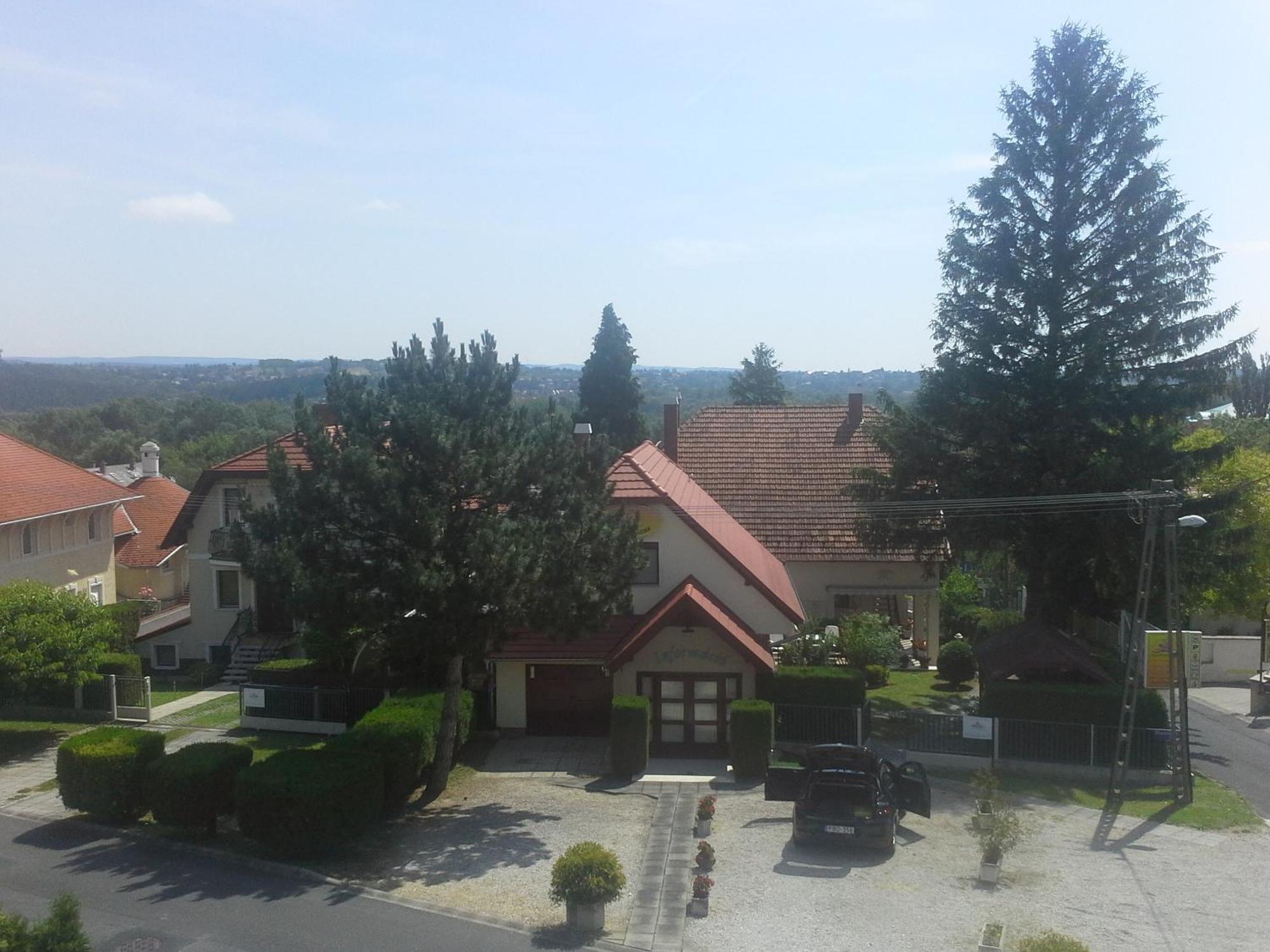 Friends Villa Apartments Hévíz Exteriör bild