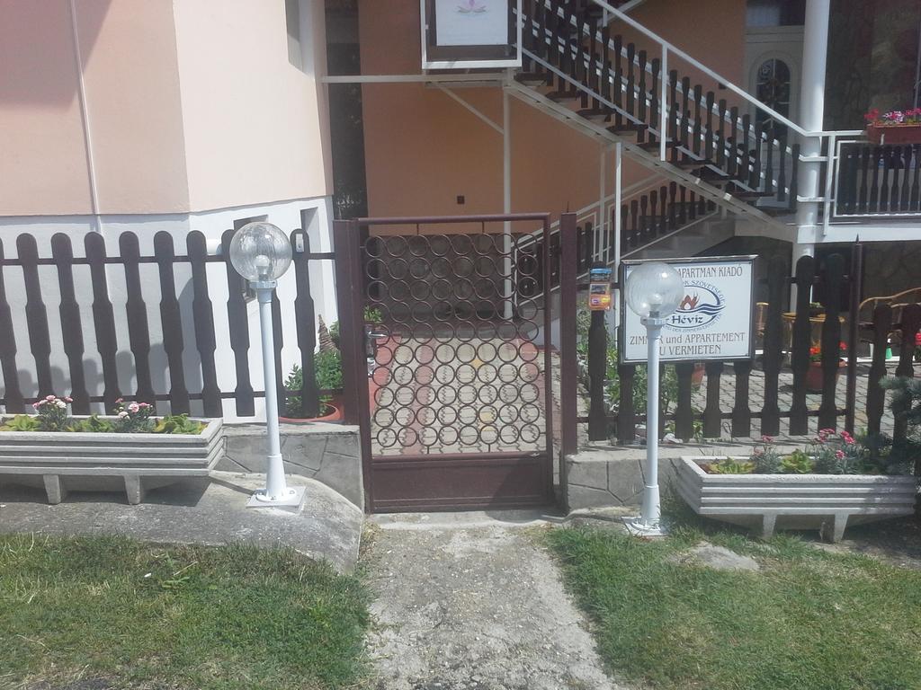 Friends Villa Apartments Hévíz Exteriör bild