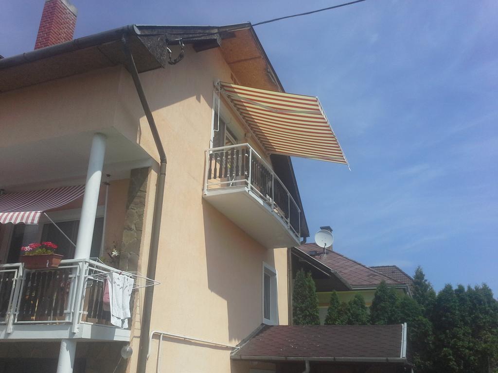 Friends Villa Apartments Hévíz Exteriör bild