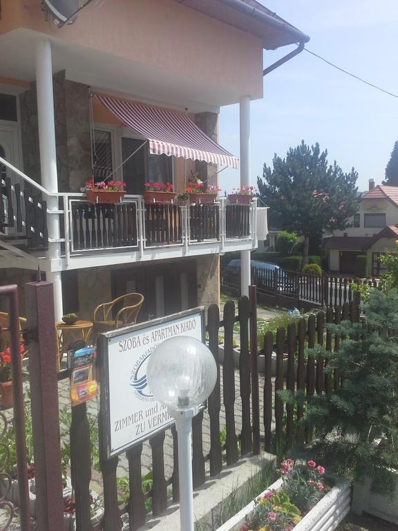Friends Villa Apartments Hévíz Exteriör bild